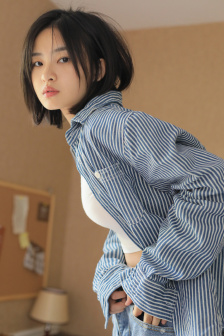王菲发短信斥责李亚鹏